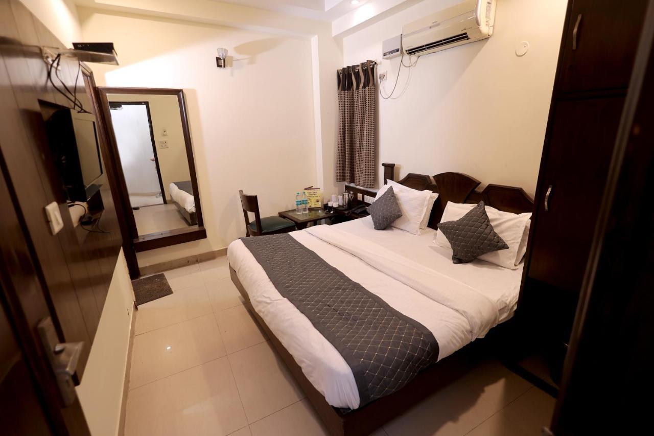 Hotel Gaylord International - New Delhi Extérieur photo