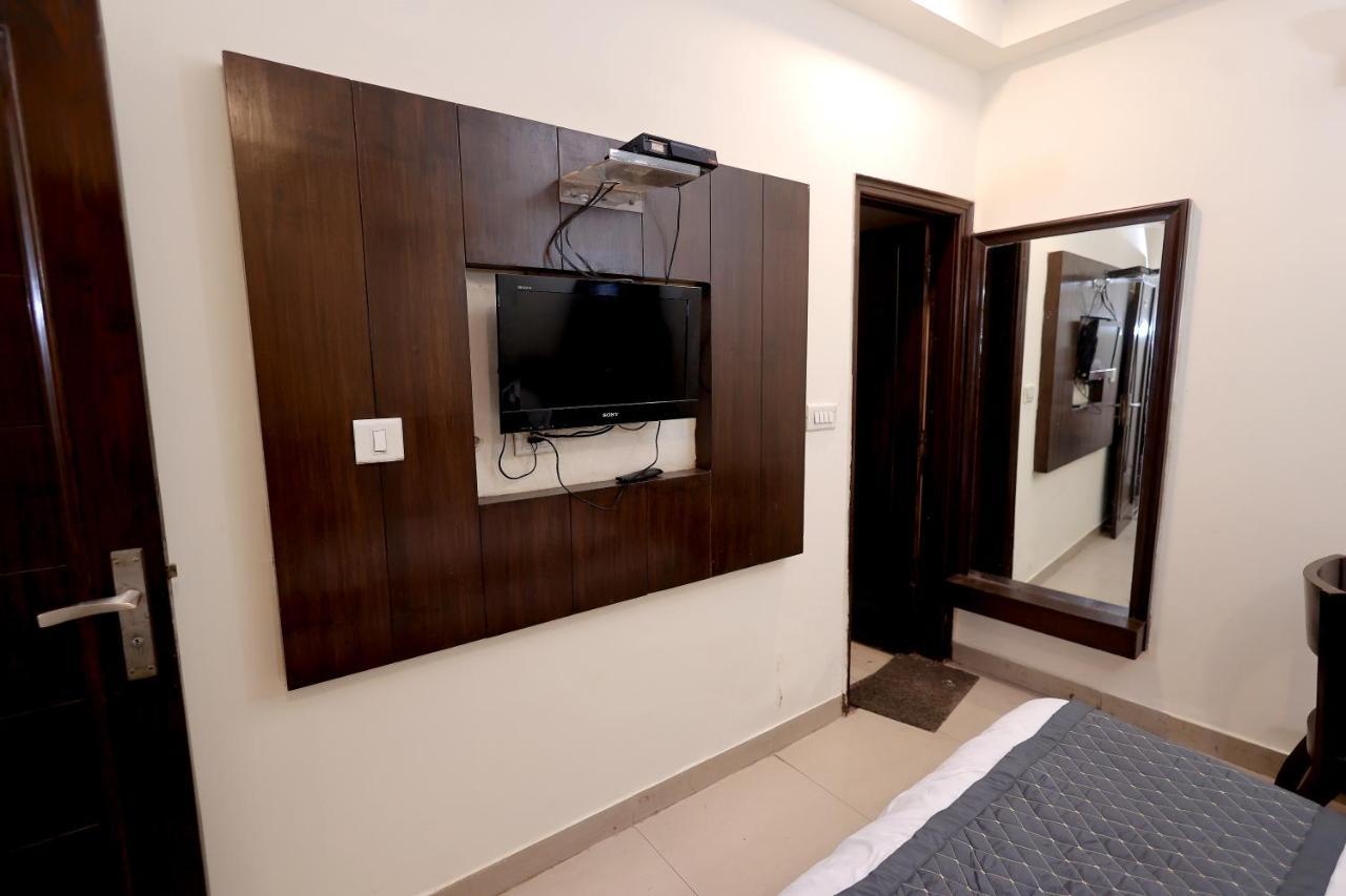 Hotel Gaylord International - New Delhi Extérieur photo