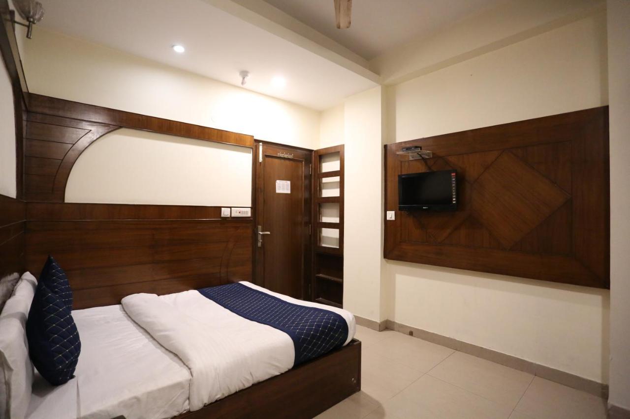 Hotel Gaylord International - New Delhi Extérieur photo