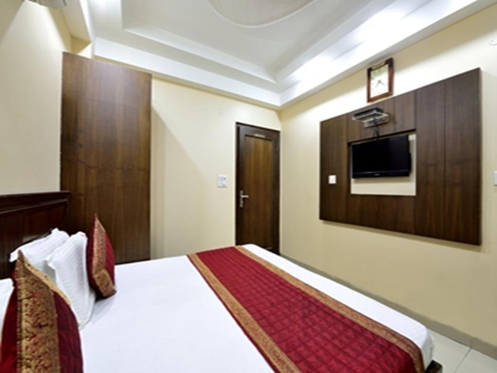Hotel Gaylord International - New Delhi Extérieur photo